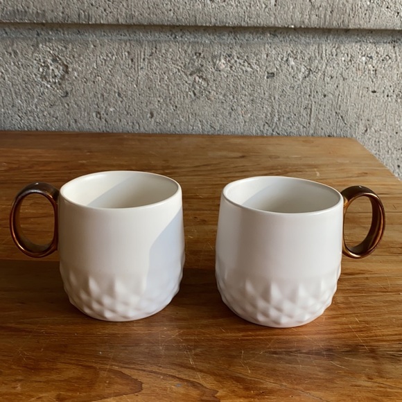 Starbucks Bundle of 2 White Ceramic Mugs with Copper Painted Handles - Picture 6 of 10